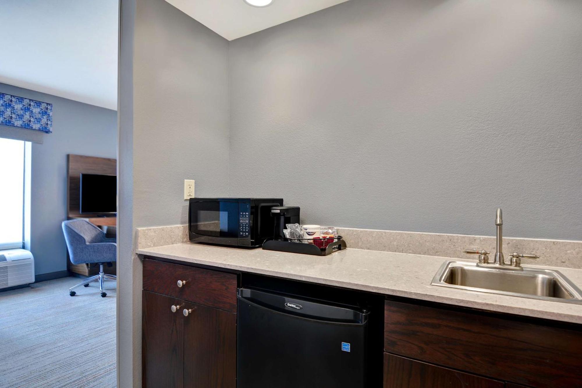 Hampton Inn & Suites Clearwater St Petersburg Ulmerton Road Fl Eksteriør billede